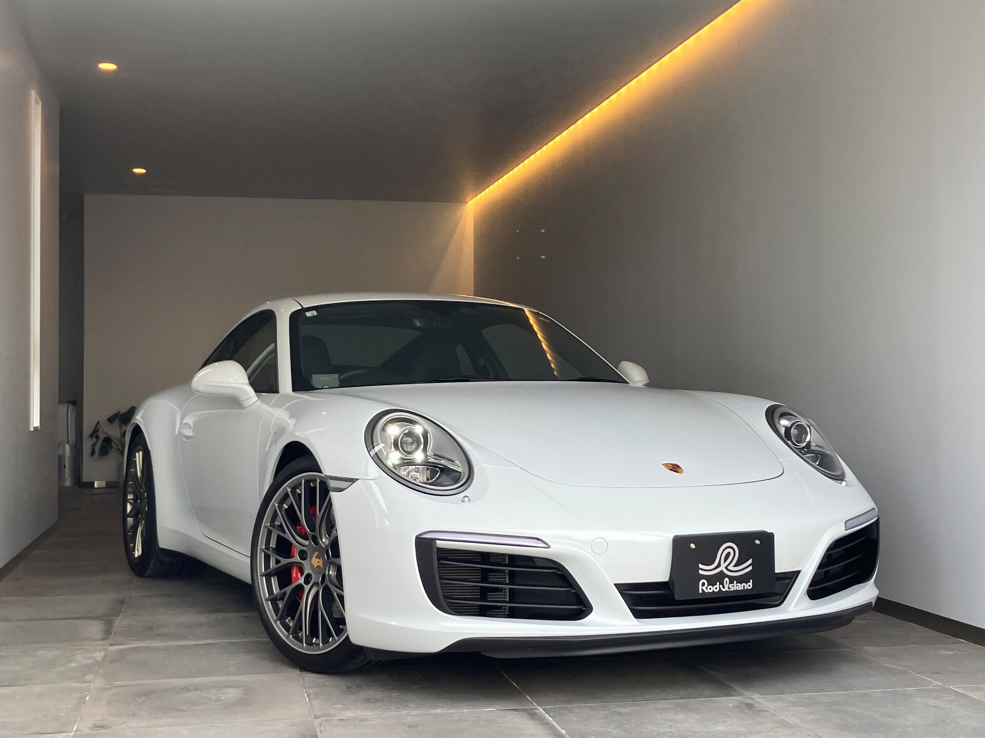 PORSCHE 911 - View 1