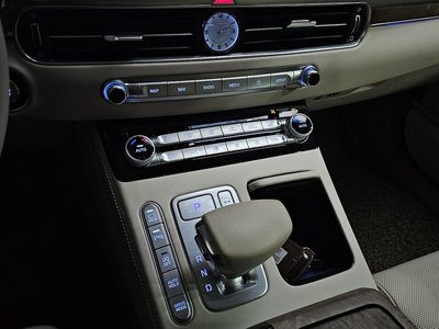 صورة مصغرة 12 لـ 2021 Genesis G90