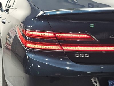 2021 Genesis G90 — фото 10
