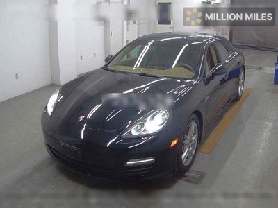 PORSCHE PANAMERA - 4