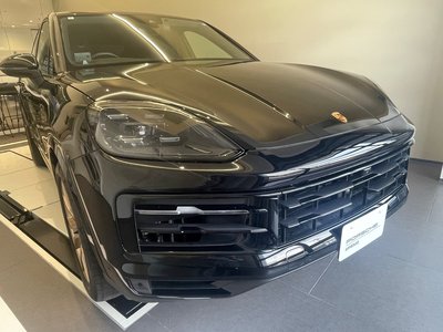 صورة 10 لـ 2024 Porsche CAYENNE