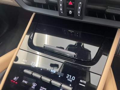 صورة مصغرة 57 لـ 2024 Porsche CAYENNE