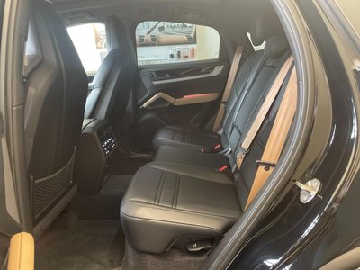 صورة مصغرة 44 لـ 2024 Porsche CAYENNE