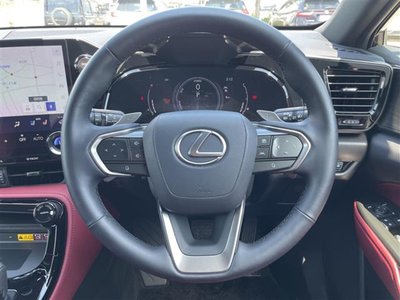 صورة 9 لـ 2023 Lexus NX