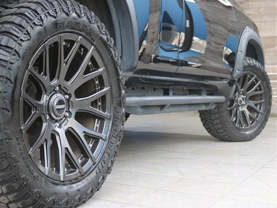 TOYOTA LAND CRUISER PRADO - 10