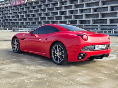 FERRARI CALIFORNIA - 3