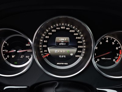 MERCEDES-BENZ CLS - 8