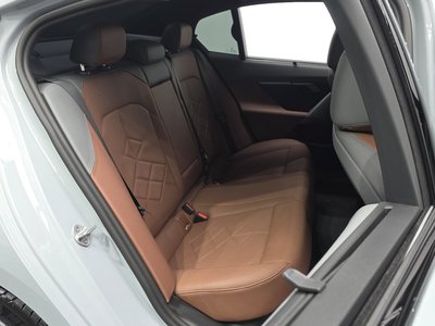 2025 BMW 5 SERIES — миниатюра 11