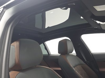 2025 BMW 5 SERIES — миниатюра 17
