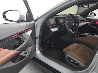 2025 BMW 5 SERIES photo 10