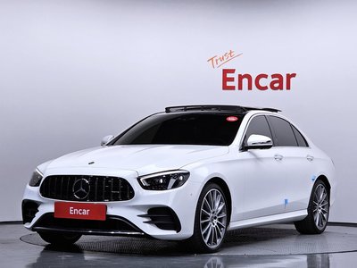 MERCEDES-BENZ E-CLASS - 1