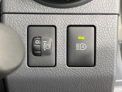 TOYOTA LAND CRUISER 70 - 7