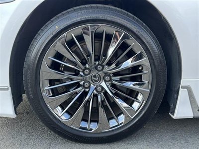صورة مصغرة 90 لـ 2018 Lexus LS