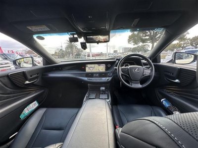 صورة مصغرة 43 لـ 2018 Lexus LS