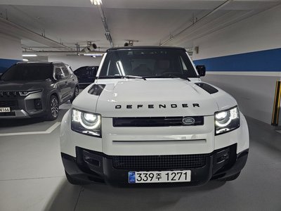LAND ROVER DEFENDER - 1