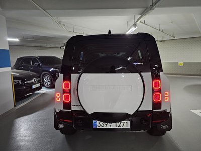 LAND ROVER DEFENDER - 3