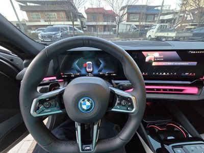 BMW I5 - 7