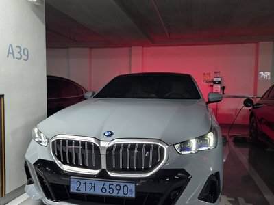 BMW I5 - 1