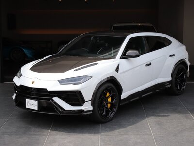 LAMBORGHINI URUS - 5