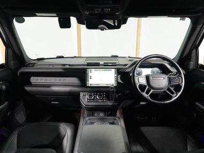 LAND ROVER DEFENDER - 2