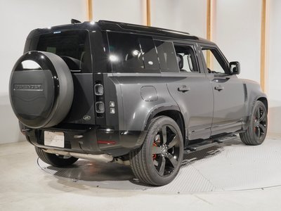 LAND ROVER DEFENDER - 10