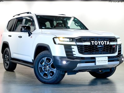 TOYOTA LAND CRUISER 300 - 3