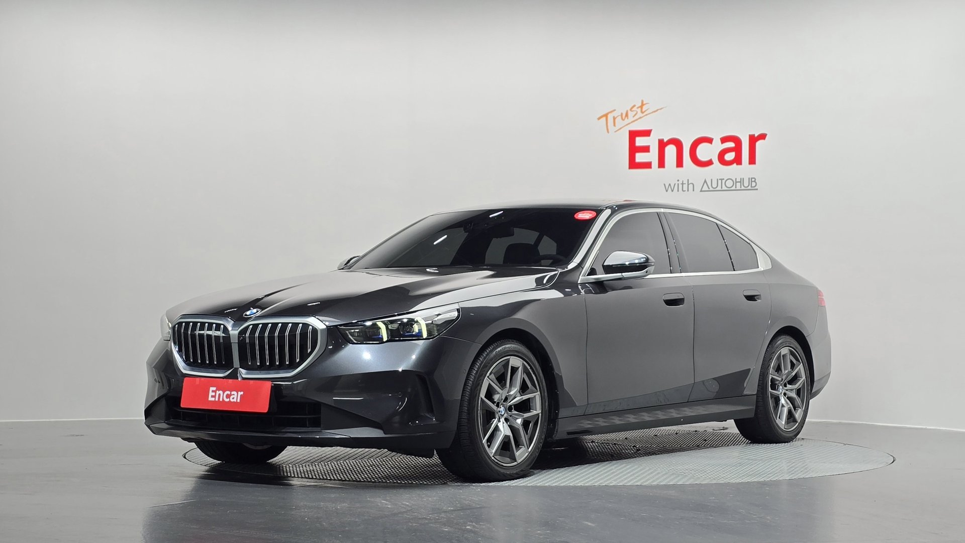 BMW 5 SERIES - View 1