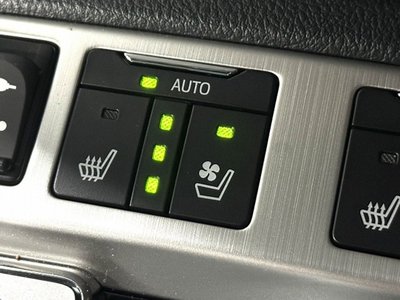 صورة مصغرة 39 لـ 2018 Toyota LAND CRUISER 200