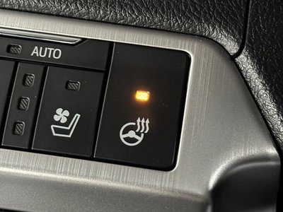 صورة مصغرة 40 لـ 2018 Toyota LAND CRUISER 200