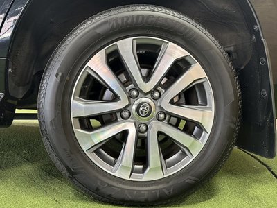 صورة مصغرة 70 لـ 2018 Toyota LAND CRUISER 200