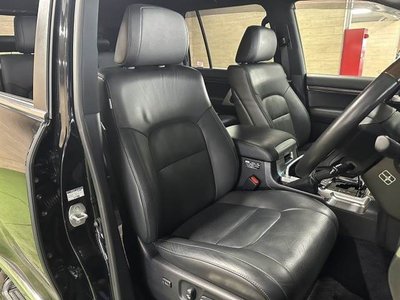 صورة مصغرة 11 لـ 2018 Toyota LAND CRUISER 200