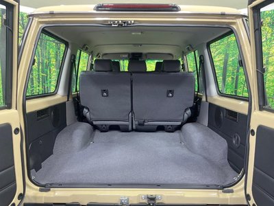 TOYOTA LAND CRUISER 70 - 10