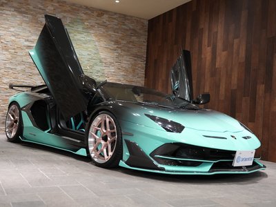 LAMBORGHINI AVENTADOR - 5