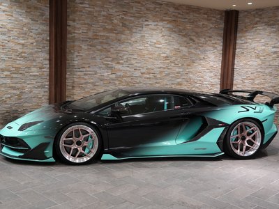 LAMBORGHINI AVENTADOR - 7