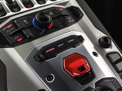 صورة مصغرة 21 لـ 2013 Lamborghini AVENTADOR
