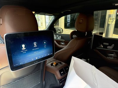 MERCEDES-BENZ GLS - 10