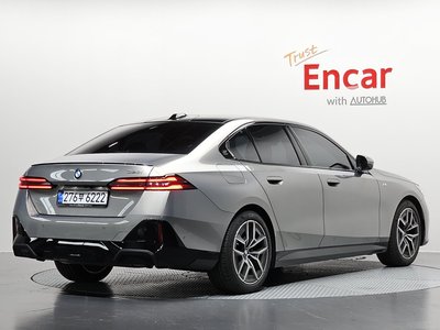 BMW 5 SERIES - 4