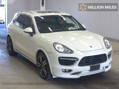 PORSCHE CAYENNE - 1