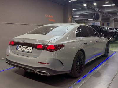 MERCEDES-BENZ E-CLASS - 2