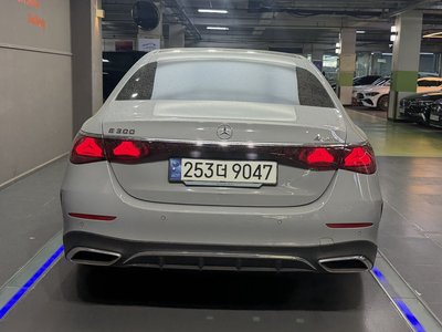 MERCEDES-BENZ E-CLASS - 6