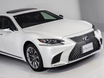 صورة 7 لـ 2017 Lexus LS