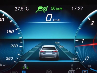 MERCEDES-BENZ GLB - 5