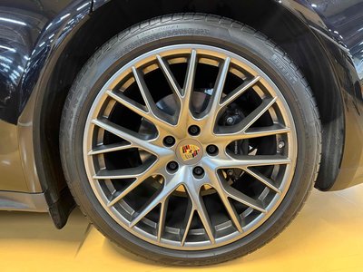 PORSCHE PANAMERA - 8