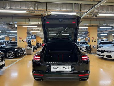 PORSCHE PANAMERA - 3