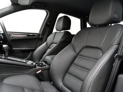 2023 Porsche MACAN photo 7