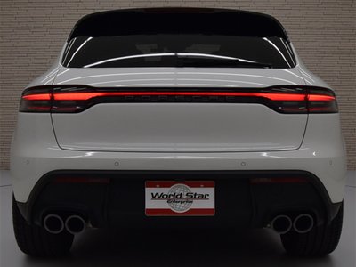 2023 Porsche MACAN photo 6