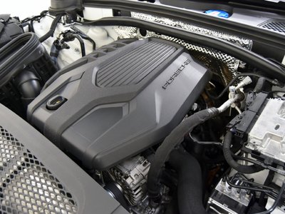 2023 Porsche MACAN thumbnail 27