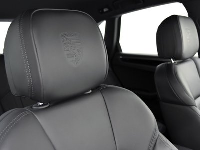 2023 Porsche MACAN thumbnail 22