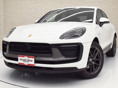 2023 Porsche MACAN photo 1