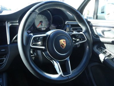PORSCHE MACAN - 5